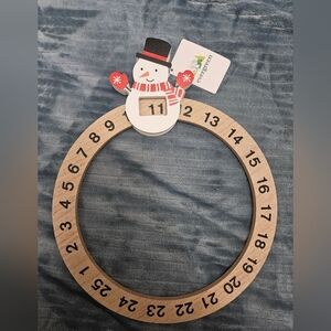 NWT! Wooden Snowman Calendar!